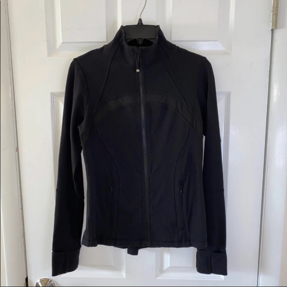 Black Lulu Lemon Define Jacket 8 in rare style